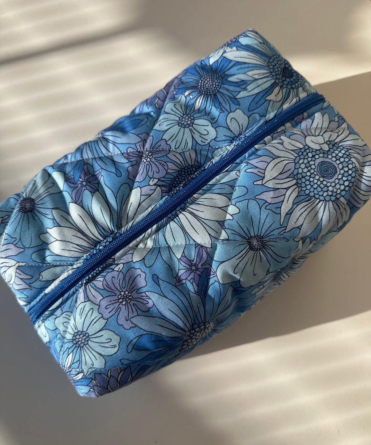XL makeup bag