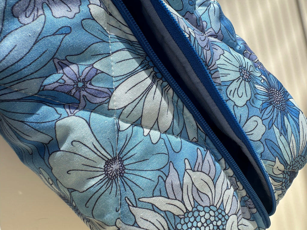 XL makeup bag